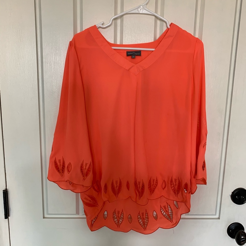 Coral top